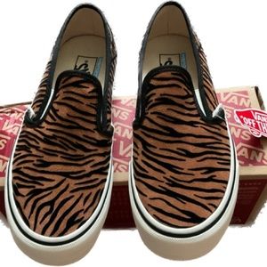 🐆***VANS…the ICONIC shoe…a longtime FAV⭐️🛹